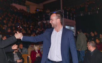 Qëndron Kastrati falënderon qytetarët: Do të jemi bashkë për katër vite