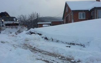 Pastrohet rruga në fshatin Çelik, banorët të kënaqur me trajtimin