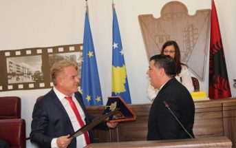 Fehmi Fetahi merr titullin “Qytetar nderi”