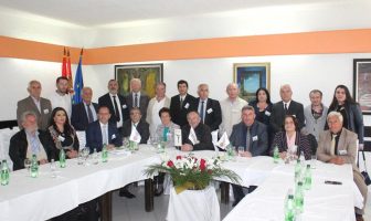 Një Reportazh për një Konferencë
