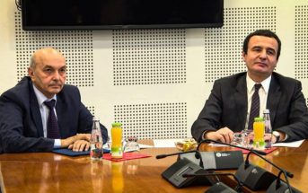Takimi i Mustafës dhe Kurtit në Prapashticë zgjati deri pas mesnatës, sot bëhet pazari i fundit mes tyre
