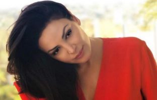 Bleona Qereti nuk i ndjenë vitet, vazhdon të shkëlqen me dukjen