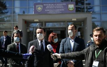 Kastrati pret në takim Albin Kurtin, diskutojnë për gjendjen pas përhapjes së COVID-19