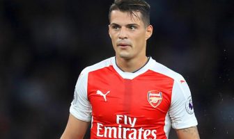 Arteta është i lumtur që Xhaka ka ruajtur rolin e liderit te Arsenali