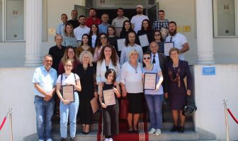 Shpërblehen më të dalluarit në kulturë, rini, sport, art muzikor, art letrar dhe art vizuel