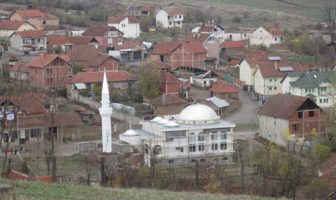 Gjashtë të arrestuar në Cërrnicë, pas përleshjes policia konfiskon edhe armë