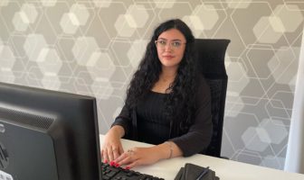 Studentja e Fakultetit Media dhe Komunikim në UBT, Alketa Zejnullahu, punësohet në UBTNEWS