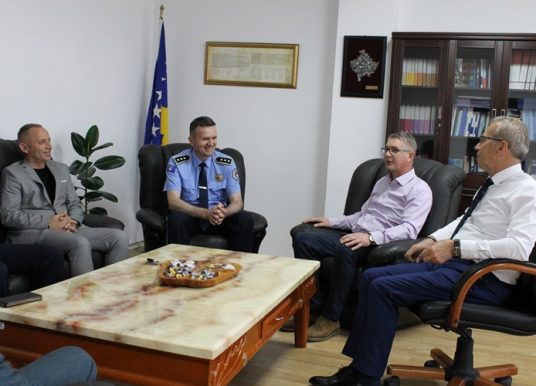 Salihu pret në takim drejtuesit e Stacionit Policor në Gjilan