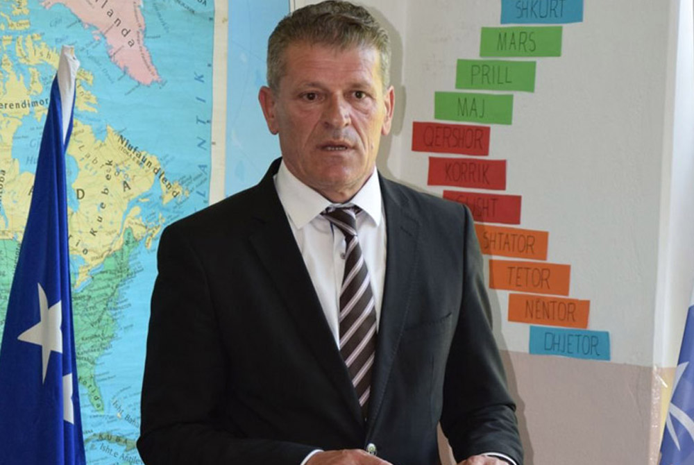 Agushi  Albin Kurtit e Alban Hysenit vonë u ka dal gjumi