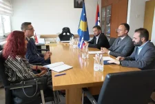 Hyseni, priti ambasadorin e Sllovenisë, flasin për thellimin e bashkëpunimit