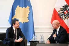 Kurti në Vjenë takon kancelarin austriak Stocker, kërkon mbështetje për integrimin evropian të Kosovës