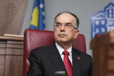 Begaj në Prishtinë: Haga s’mund ta ndryshojë të vërtetën e UÇK’së, Thaçi e të tjerët po mbahen padrejtësisht