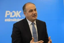 Hoxhaj: NATO ftoi edhe shtete që s’janë anëtare në samit, por jo Kosovën, diplomacia matet me praninë në tavolina