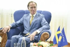 Ambasadori suedez: Kosova ka nevojë për unitet politik, kompromisi është forcë, e jo dobësi