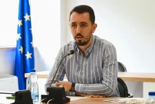 Shaban Foniqi: Për Kurtin po, për Kadri Rahimajn jo – brezi kufitar është lënë pas dore