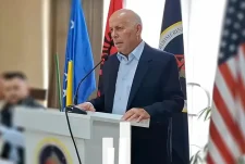 Refuzimi i investimeve amerikane dëmton interesat afatgjata të Kosovës