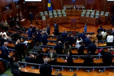 Mosfunksionimi i Kuvendit i kushton shtrenjtë Kosovës, ekspertët paralajmërojnë pasoja afatgjata