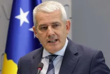 Diskutimet për koalicione, Sveçla: Partitë opozitare ta shtrëngojnë dorën e shtrirë nga Lëvizja Vetëvendosje