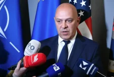 Ardian Gjini: Nuk pranoj të takohem në zyrë me Kurtin, është jo i besueshëm dhe i ka tradhtuar të gjithë partnerët