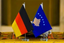 Zotimi francez “që Kosova të bëhet sa më shpejt anëtare e KiE”, Ambasada e Gjermanisë: Të zbatohen obligimet dhe të sigurohet mbështetja