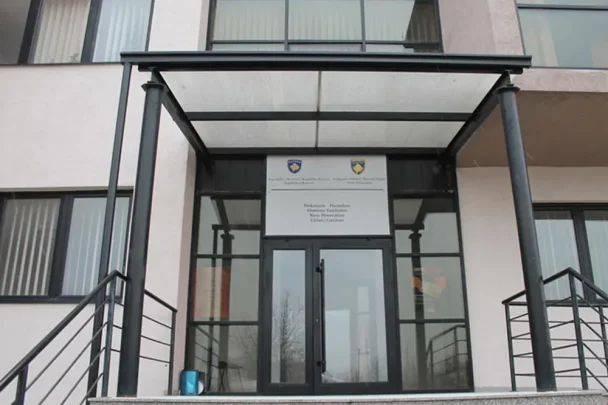 Pesë aktakuza brenda 24 orëve, Prokuroria e Gjilanit procedon pesë persona për vepra të ndryshme penale