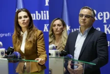PDK e Aleanca kritikojnë LVV-në për zvarritjen e konstituimit, përmendet 27 dhjetori si “datë e zgjedhjeve”