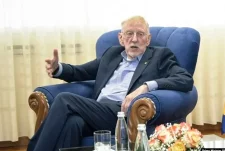 Walker paralajmëron thellim të përçarjes nëse partitë nuk bashkohen për presidentin