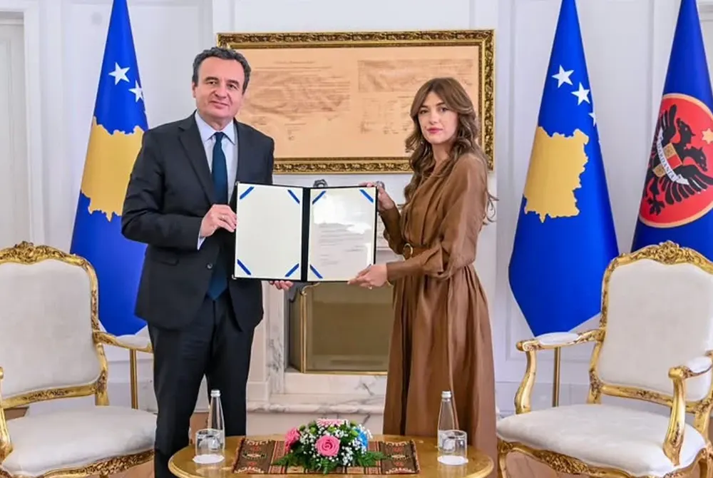Haxhiu zyrtarizon Kurtin si mandatar për forimin e Qeverinë së re