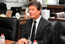 Ambasadori francez: Dialogu me Beogradin esencial për stabilitetin rajonal dhe trajektoren europiane të Kosovës