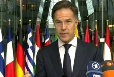 Rutte: NATO dhe aleatët po ndihmojnë në ruajtjen e paqes në Kosovë