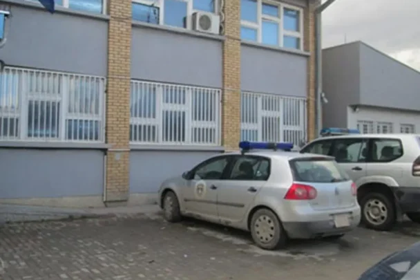 Të shtëna me armë zjarri në Viti, policia konfiskon dy gëzhoja – i dyshuari në kërkim
