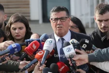 Haziri paralajmëron garën e brendshme në LDK: 2027-a, vit vendimtar për partinë