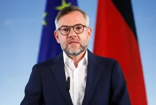 “E mjera Serbi!”, ish – ministri gjerman Roth kritikon pretendimet e Daçiqit për Prizrenin